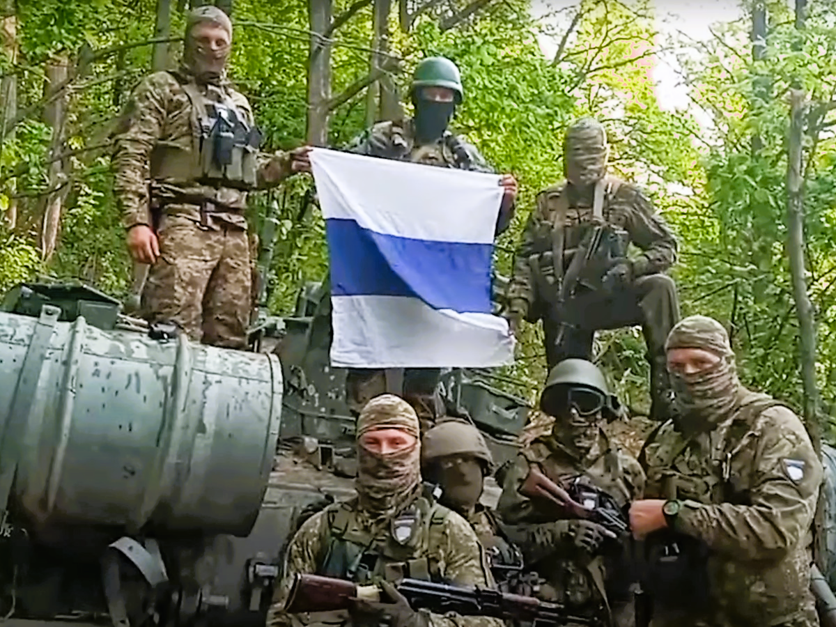 Russen kämpfen für die Ukraine! Legion Freiheit in der Ukraine aktiv - russischen Soldaten kämpfen gegen Kreml-Despot Wladimir Putin