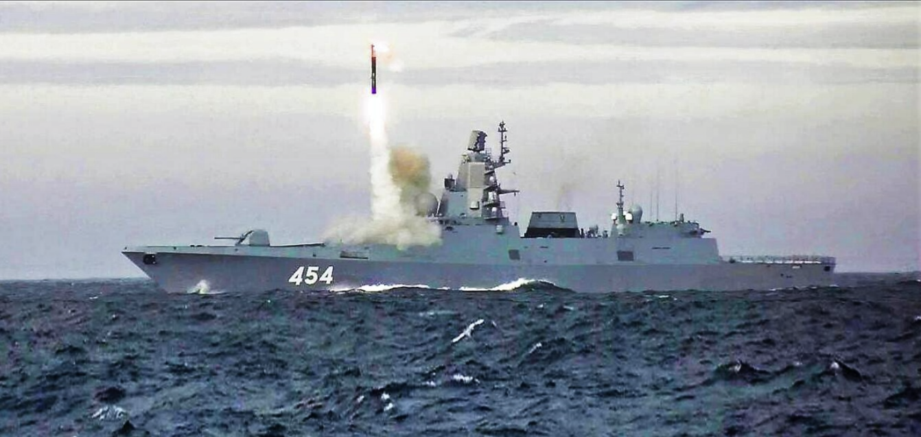 Russische Kriegsschiffe im Mittelmeer! Putin testet seine Hyperschallraketen direkt vor unserer Haustür!