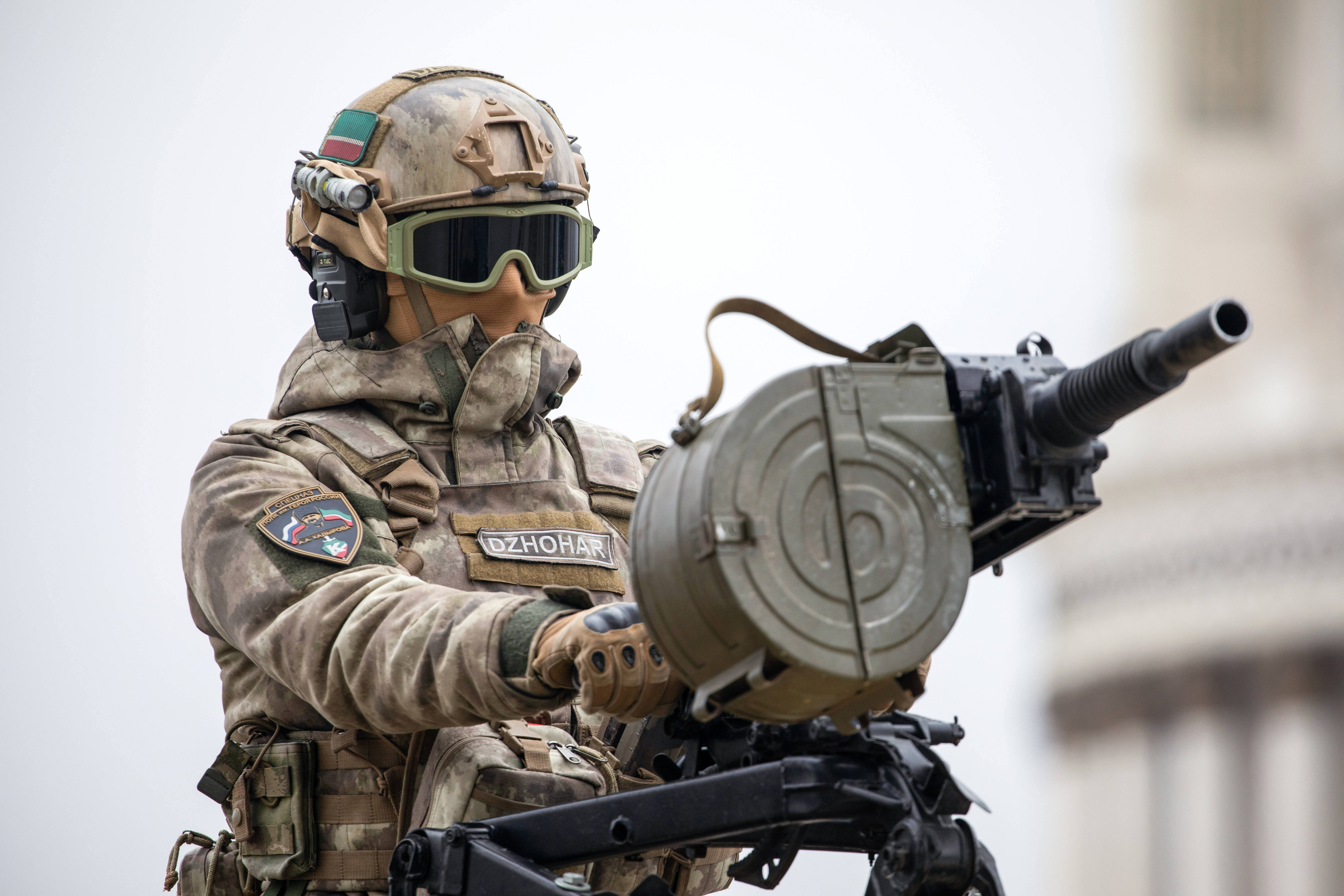 EILMELDUNG - Ukrainische Armee erbeutet massenhaft russische Waffen, Panzer und Kanonen - Putin tobt!