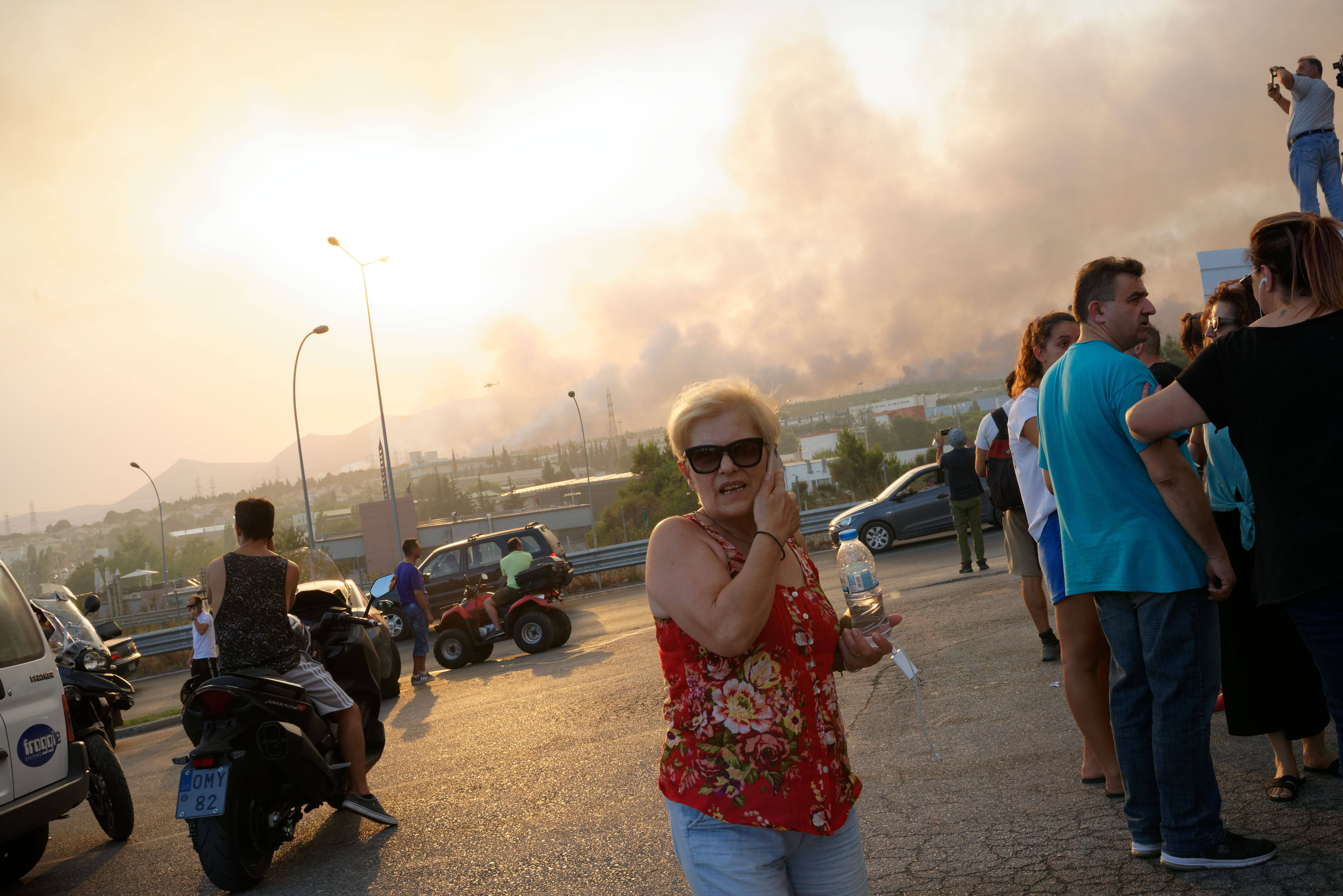 Eilmeldung! Schweres Erdbeben - Menschen rennen geschockt auf die Straße! 