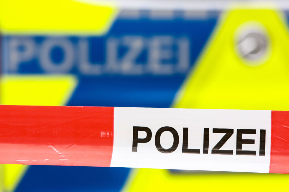 Polizei warnt! Frau auf Schulhof vergewaltigt - Polizei fahndet nach den Tätern!
