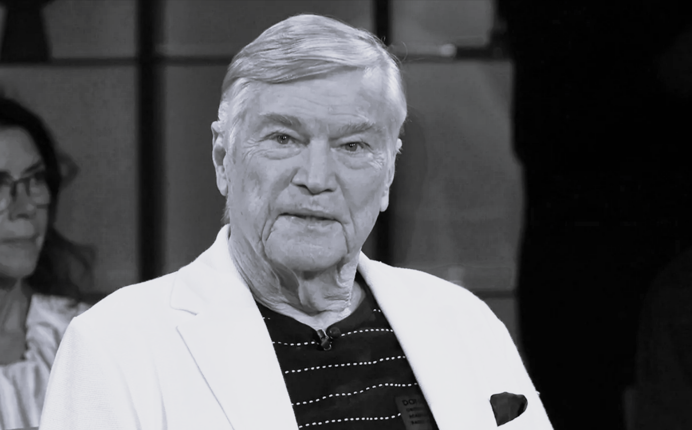 Trauriger Abschied! TV-Star Jochen Busse - Zusammenbruch auf der Bühne!