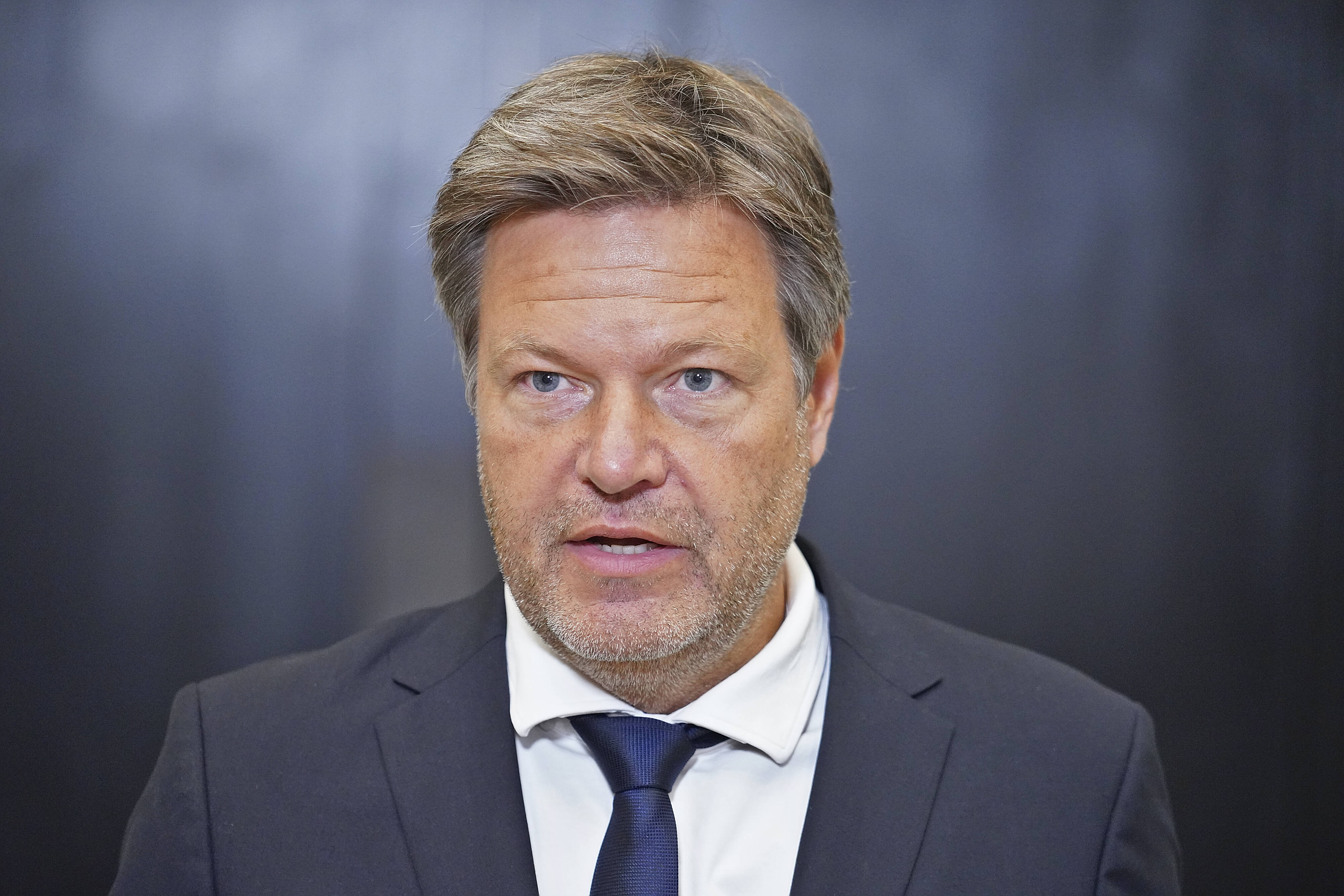 Mega Wutausbruch von Robert Habeck wegen Stromalarm! Beunruhigender Bericht des Bundesrechnungshofs schockt die Grünen 