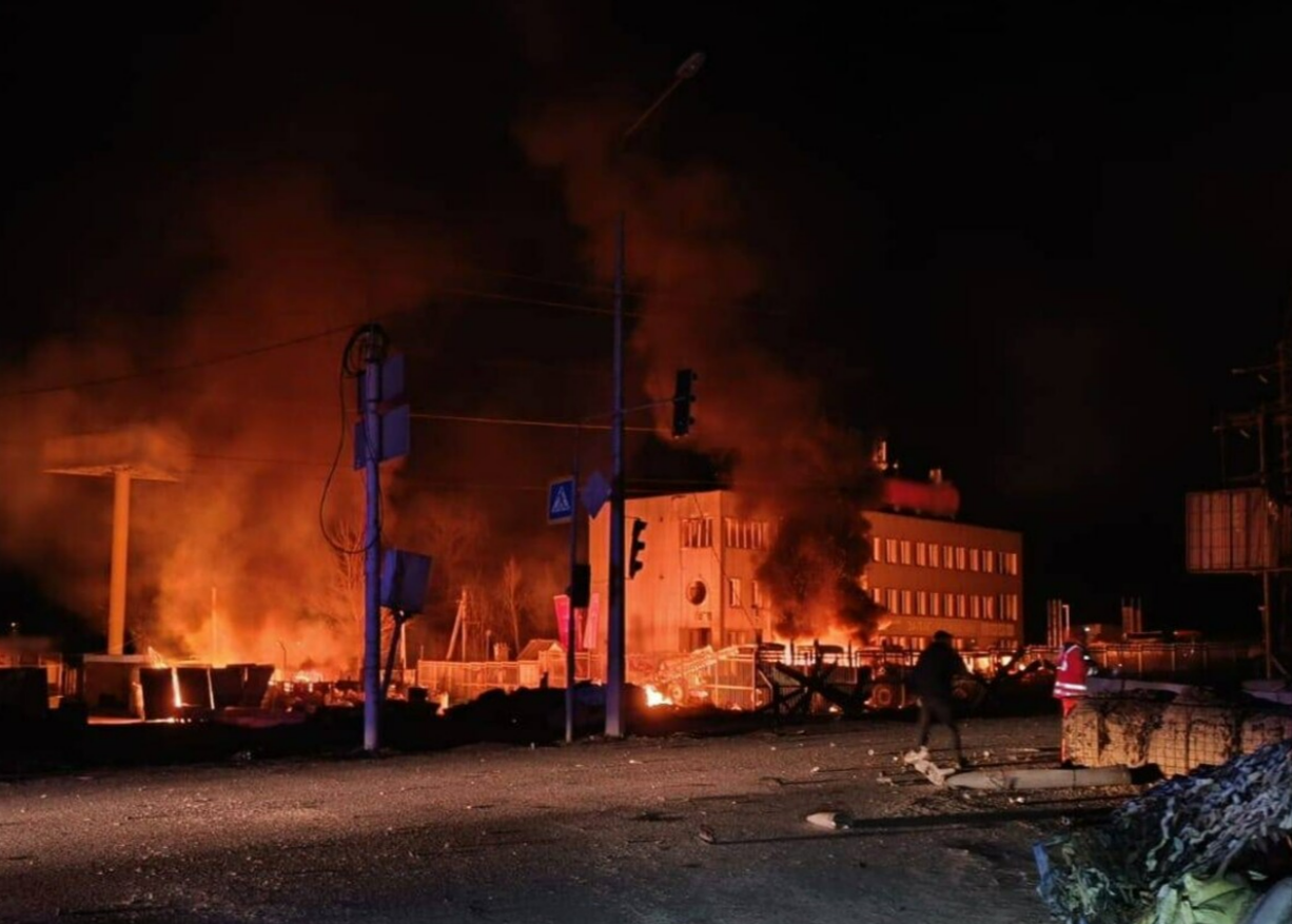 Putin schießt Millionenstadt "Sturmreif" - schrecklicher Plan des Kreml-Chefs scheint auf zu gehen!