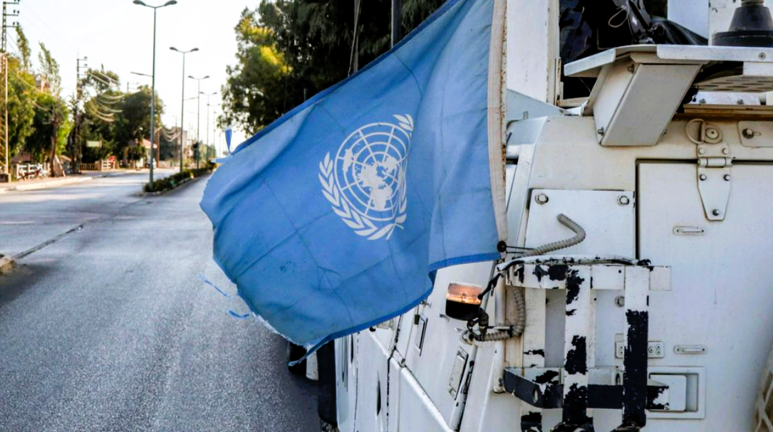 Raketenangriff! Hauptquartier der UN getroffen - 2 Soldaten verletzt!