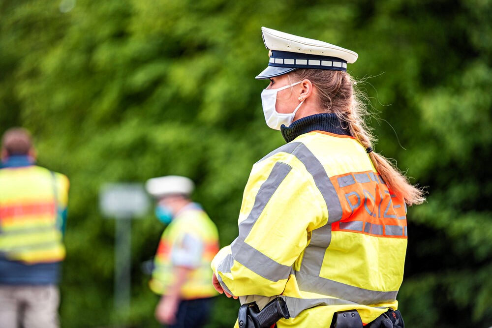 Mann beißt Polizistin das Ohr ab! Horror-Attacke in Köln – Unfassbare Details enthüllt!