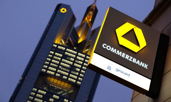 Commerzbank kündigt selbst langjährigen Kunden das Girokonto! Kunden entsetzt