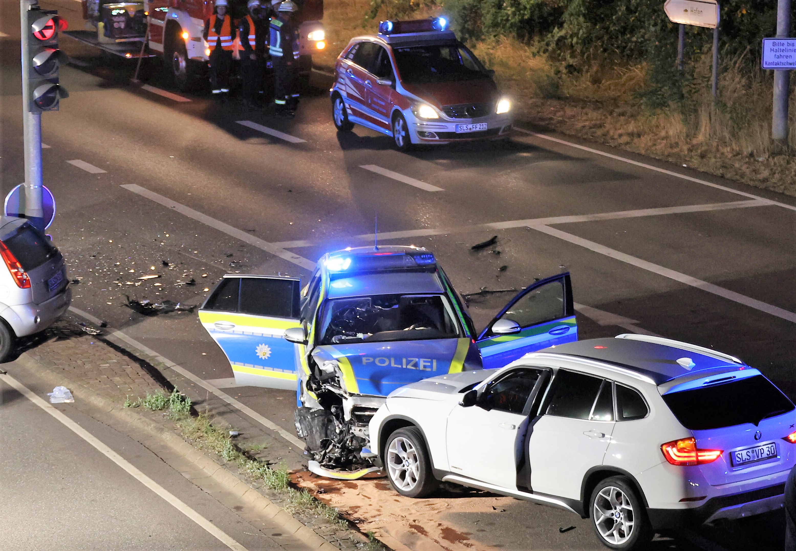 Dramatische Verfolgungsjagd in Bayern - Mann flieht vor Polizei und schießt sich dann in den Kopf