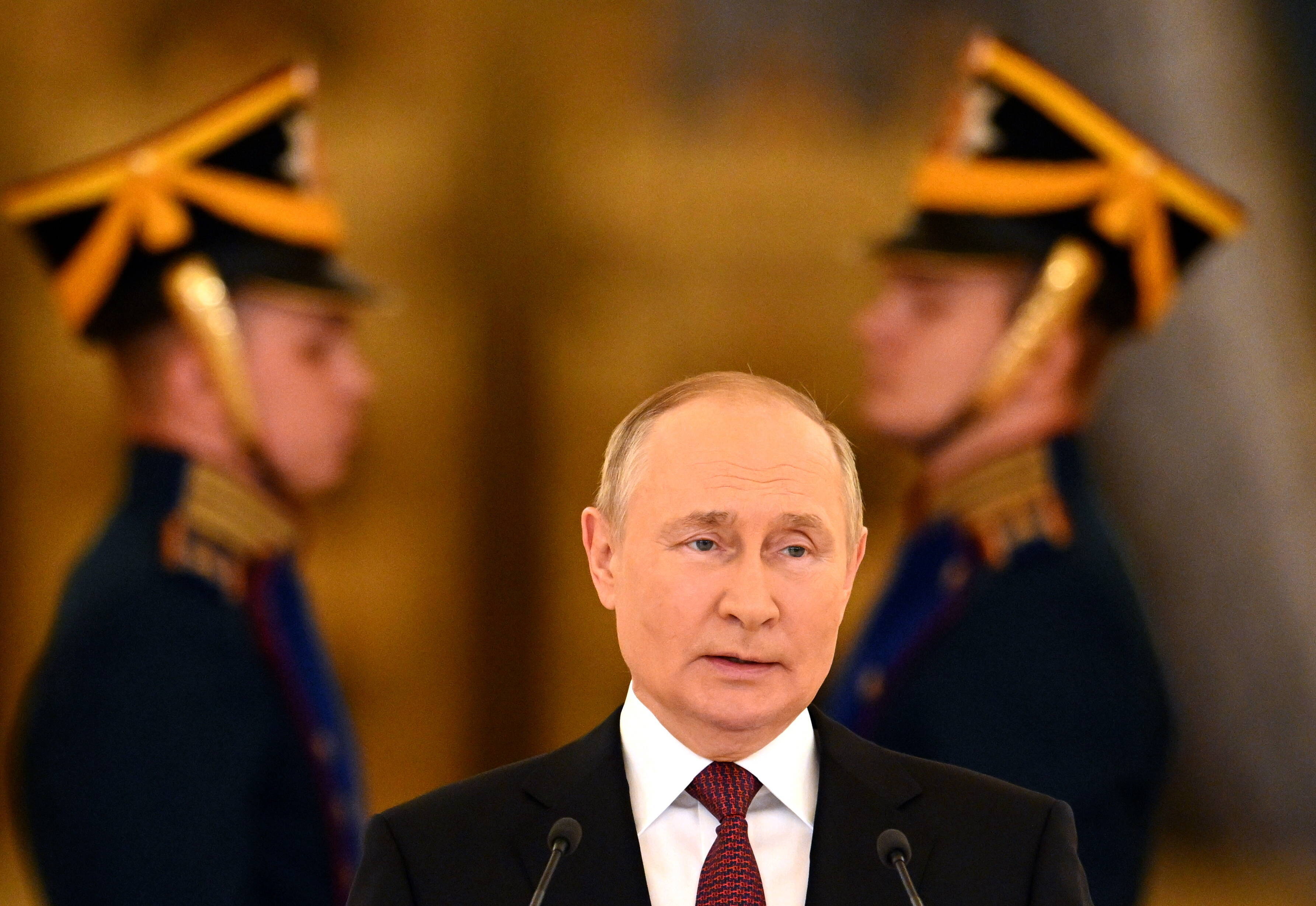 Geheimplan "Arche Noah"! Putin bereitet seine Flucht vor! Bei Niederlage - An diese Orte könnte Putin flüchten