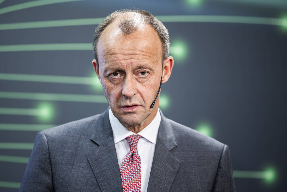 Attentat? CDU-Politiker schwer verletzt! Ärzte versetzen Ihn ins Koma - Polizei jagt Verdächtigen