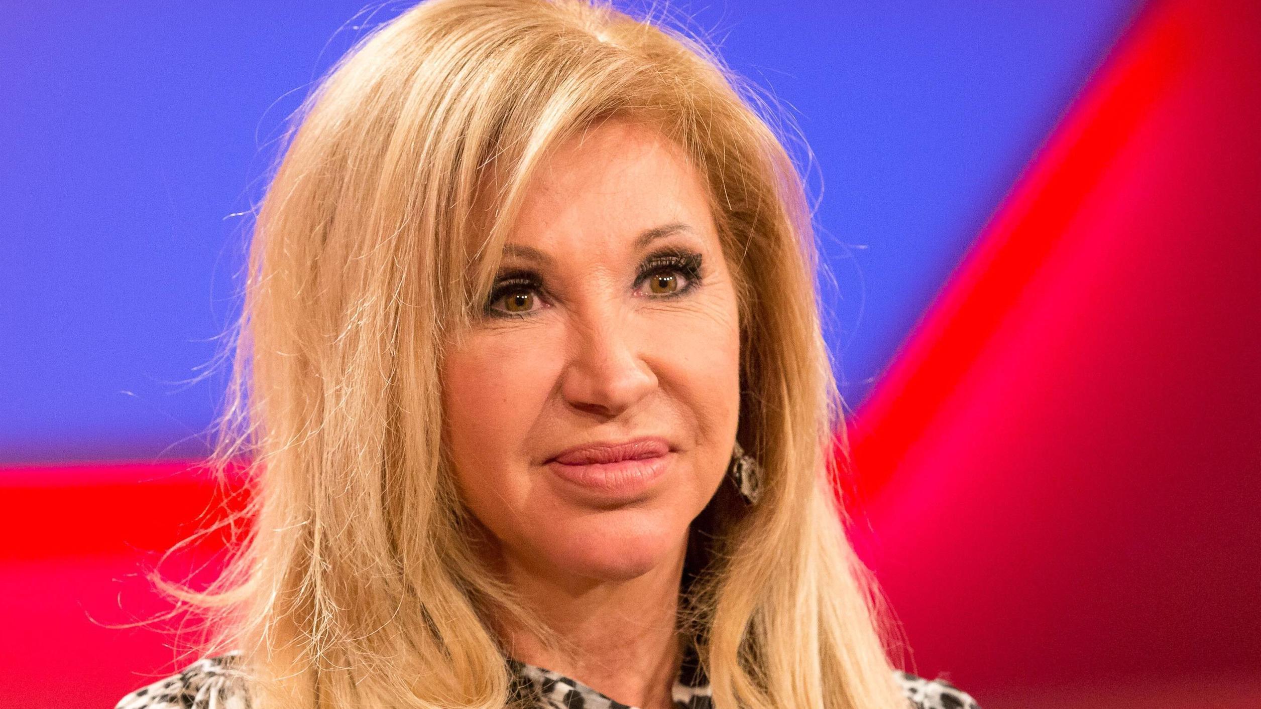 Carmen Geiss - Schlaganfall! Große Sorgen um Carmen nach Schockvideo - Was ist mit ihrem Auge los?