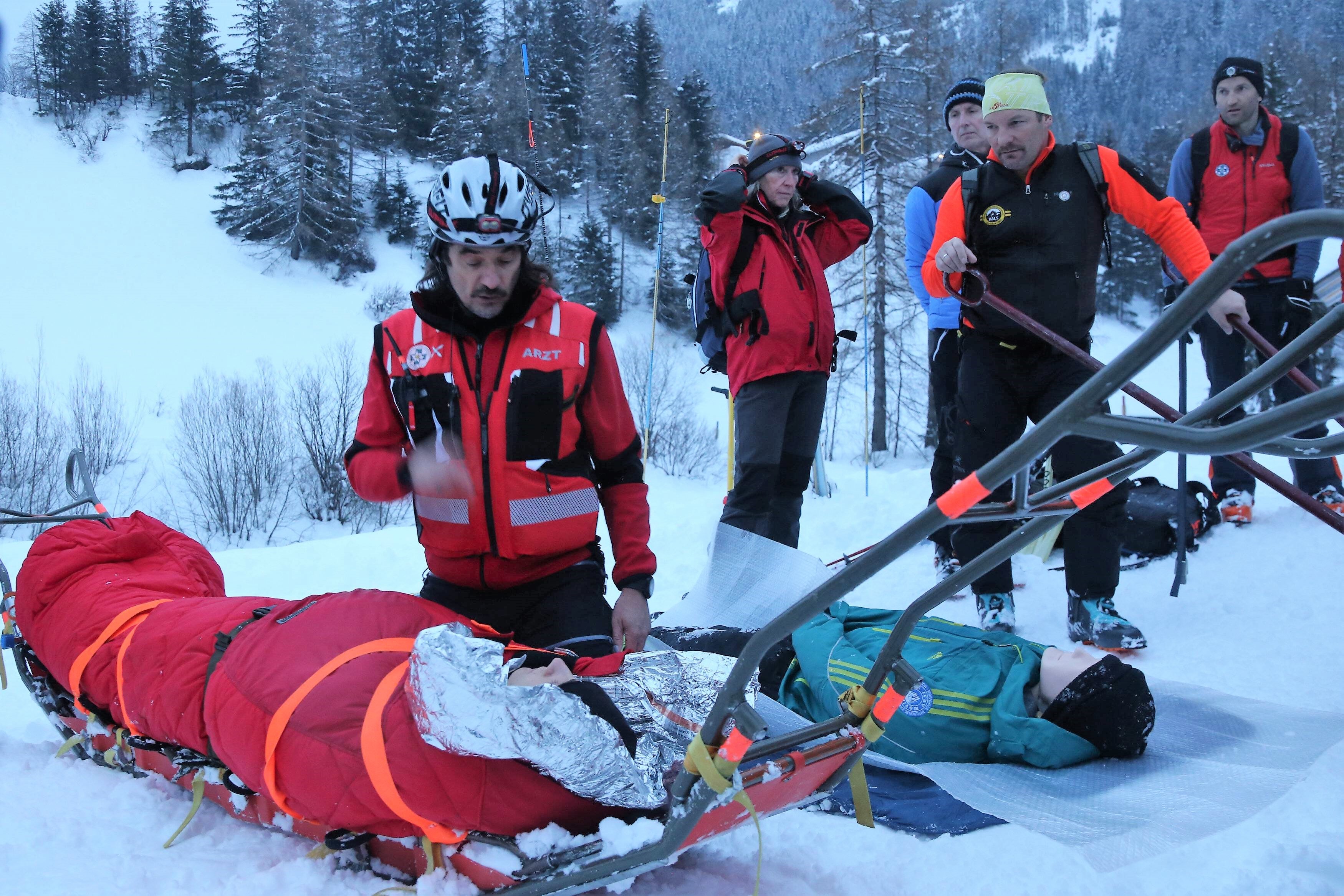 Zwei Deutsche sterben in Tirol, Deutsche Touristen in Österreich vor den Augen ihrer Partner verunglückt!