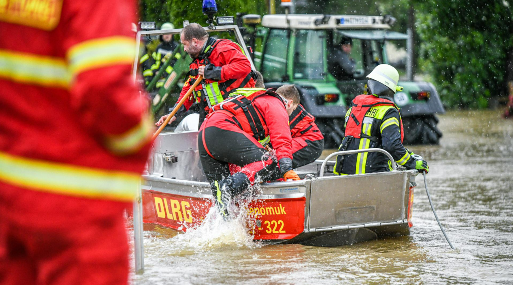 Bereits 8 Hochwasser-Tote gemeldet! Deutschland vor Alarmstufe 3! Ganze Regionen verwüstet