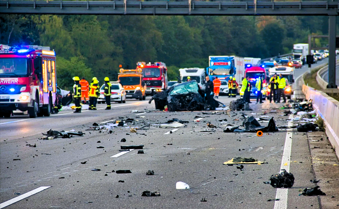 Eilmeldung - Hochzeitskonvoi verunglückt - Brautpaar und Hochzeitsgäste schwer verletzt!