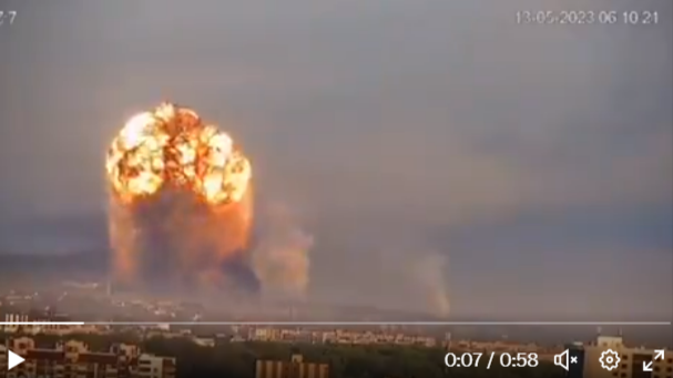 Explosionen auf russischem Militärflughafen! Putins Atombomber in Gefahr!